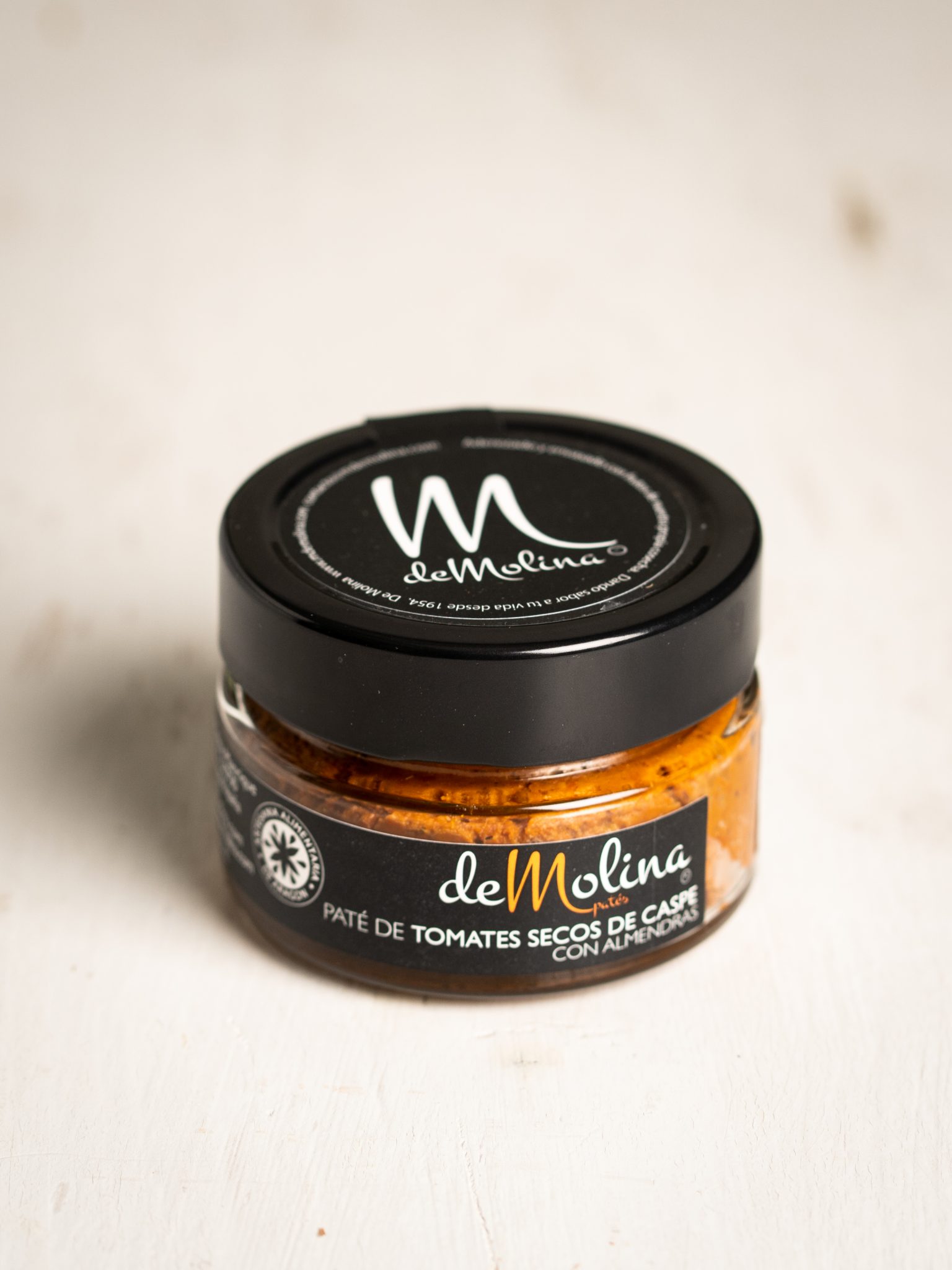 pate de tomates secos de caspe con almendras